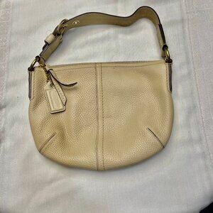 Vintage (2000's) Coach Soft Pebble Finish Handbage in Cream - Near Mint